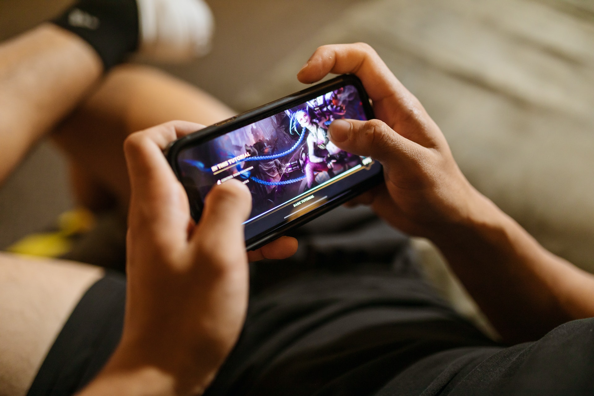 Gaming and video streaming on mobile devices
